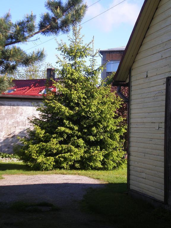Jannseni Accommodation Пярну Экстерьер фото