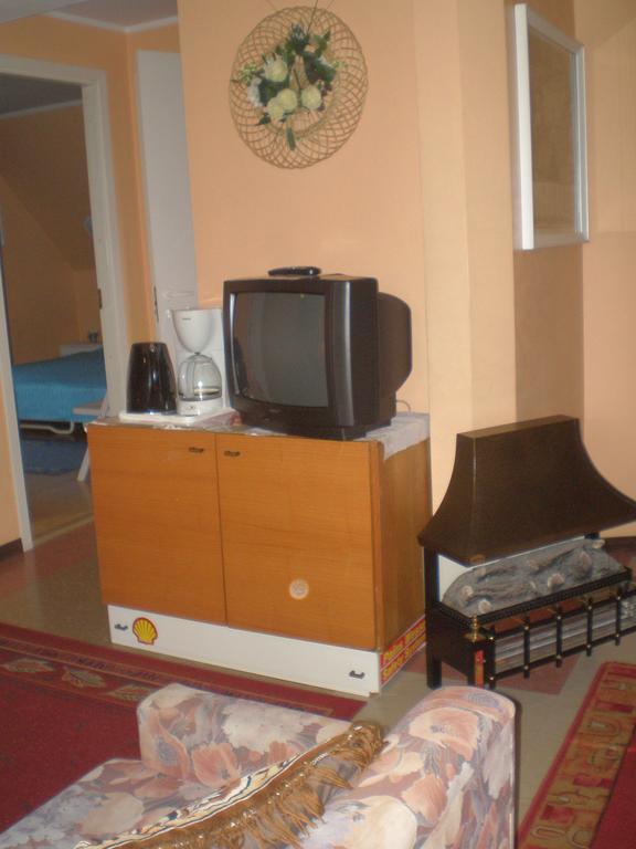 Jannseni Accommodation Пярну Экстерьер фото