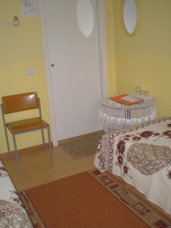 Jannseni Accommodation Пярну Экстерьер фото