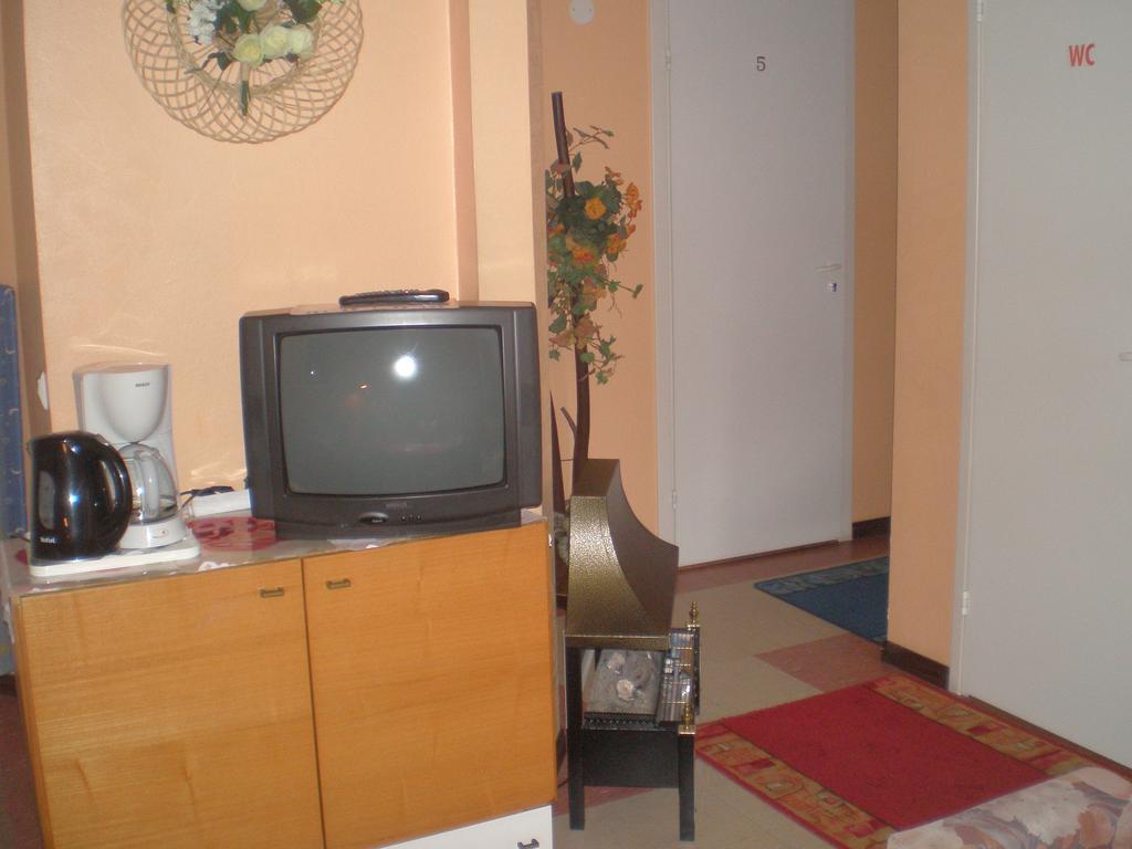 Jannseni Accommodation Пярну Экстерьер фото