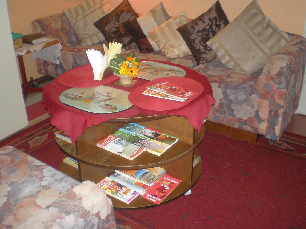Jannseni Accommodation Пярну Экстерьер фото