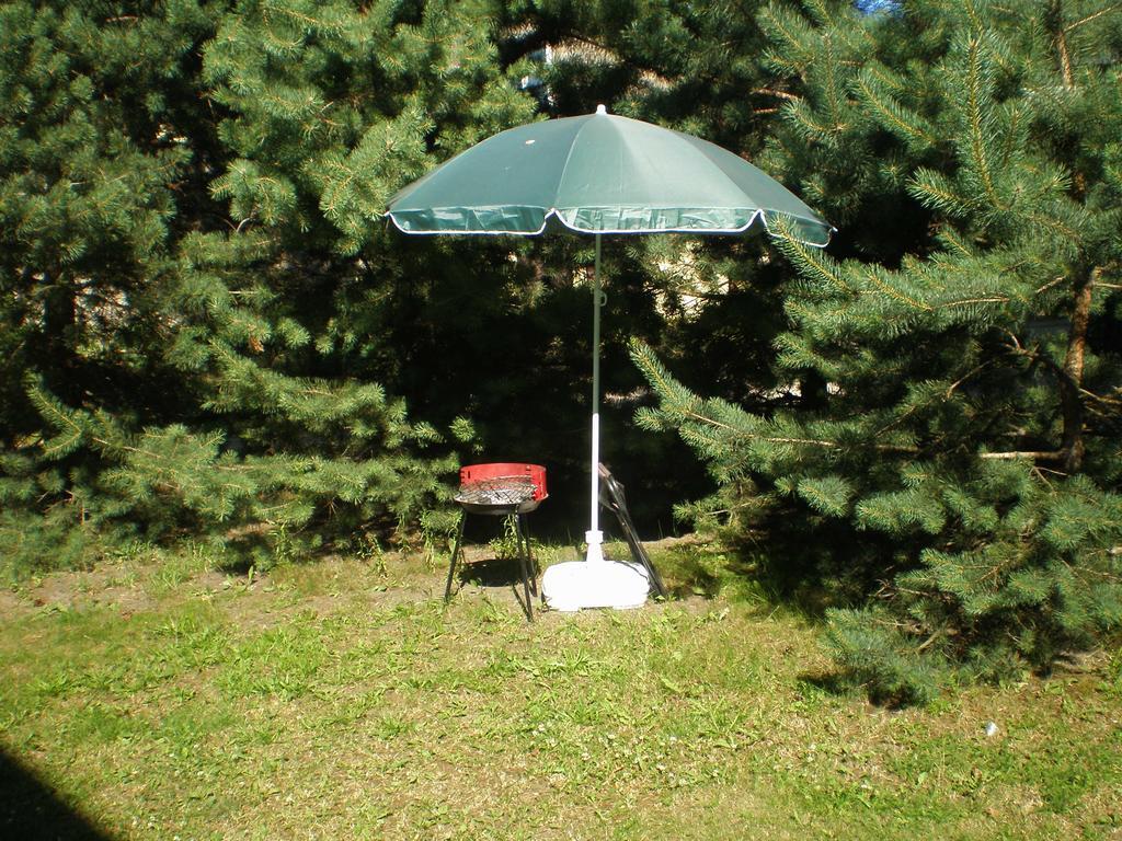 Jannseni Accommodation Пярну Экстерьер фото