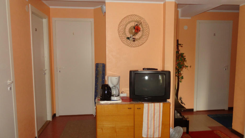 Jannseni Accommodation Пярну Экстерьер фото