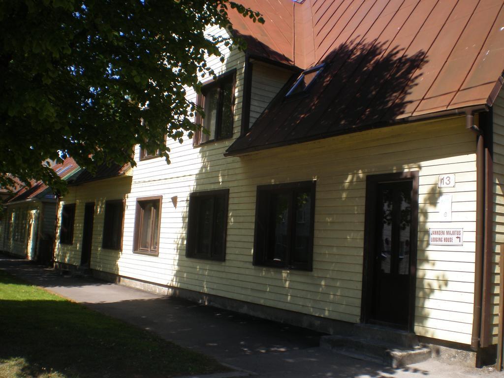 Jannseni Accommodation Пярну Экстерьер фото
